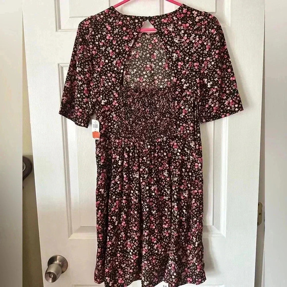 Old Navy medium Floral fall dress with back cutout - Picture 2 of 5